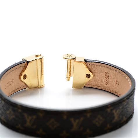 louis vuitton lv monogram bracelet.